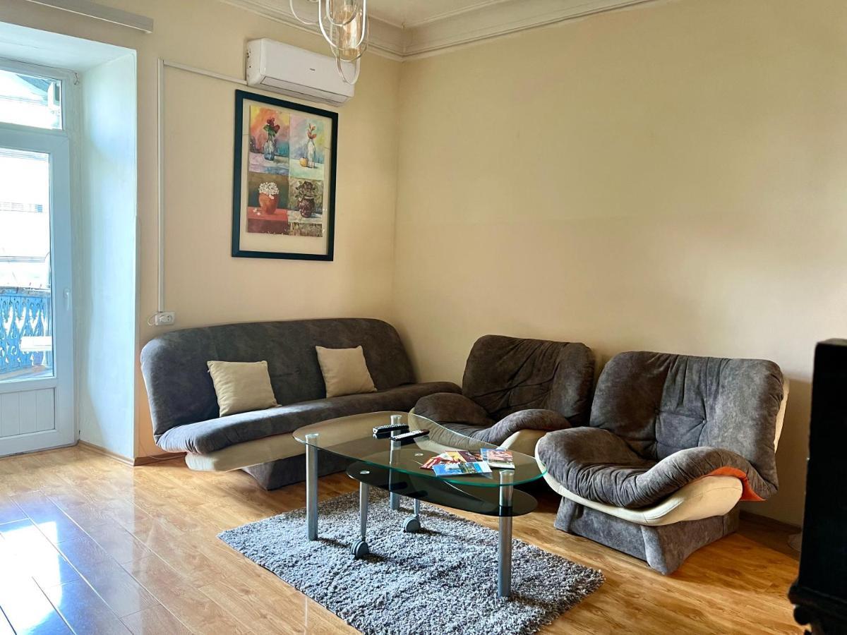 Apartment In Old Tbilisi Orbeliani Square エクステリア 写真