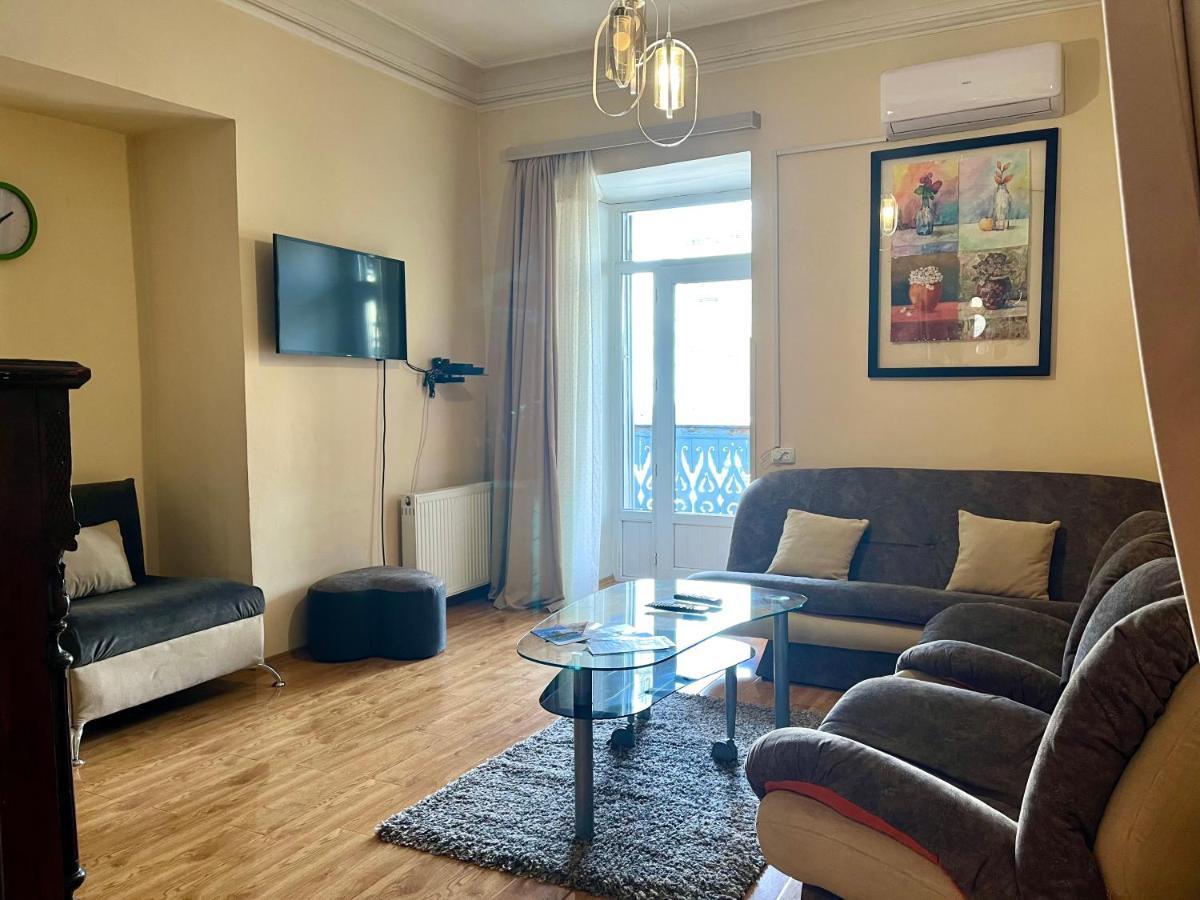 Apartment In Old Tbilisi Orbeliani Square エクステリア 写真